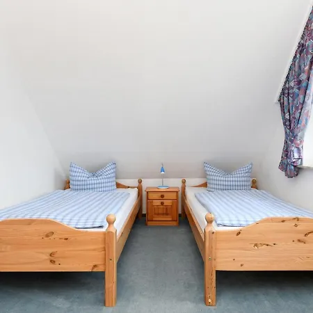Krebs Huus Holiday home Dornumersiel